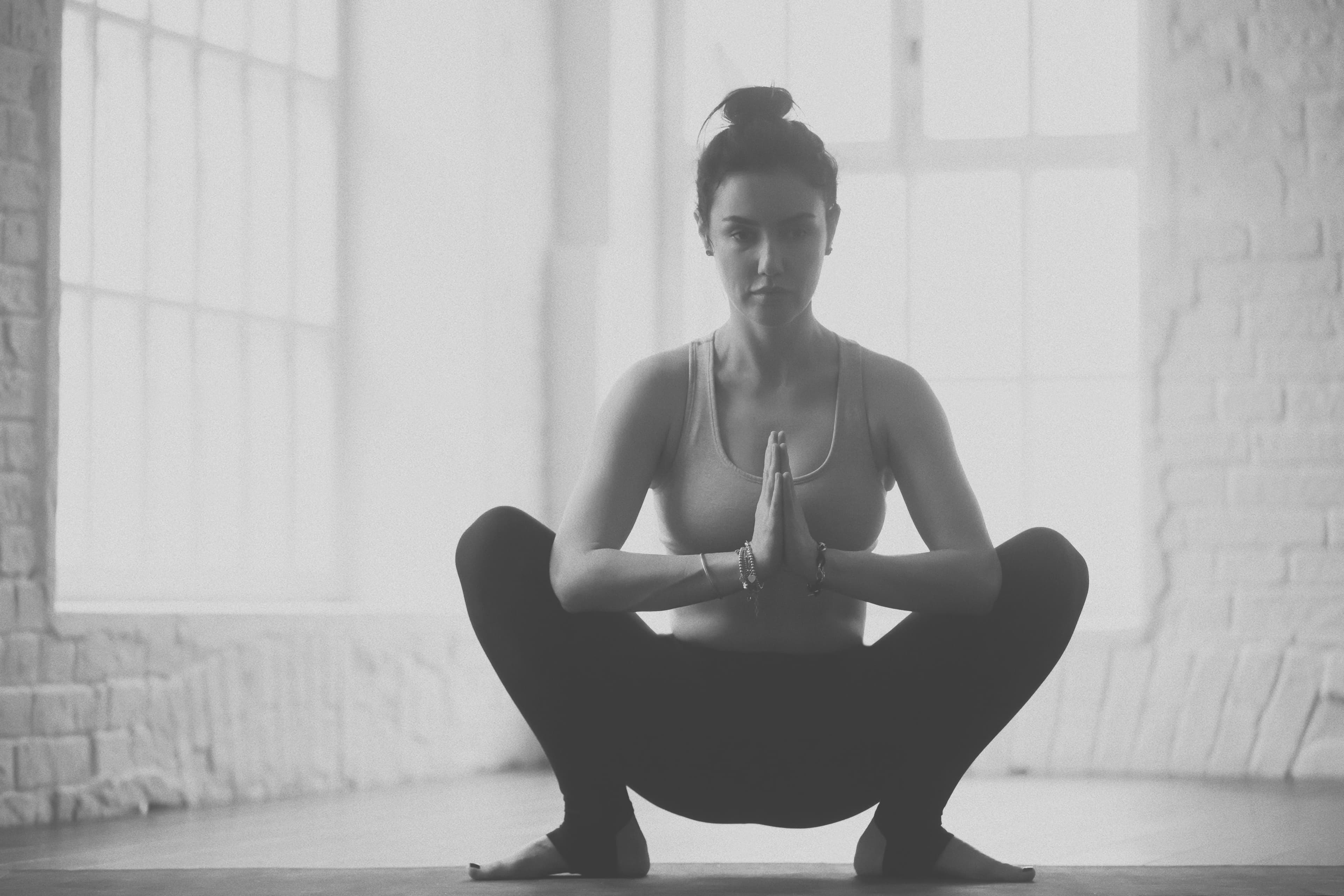 Squat: malasana et auto-massage des pieds