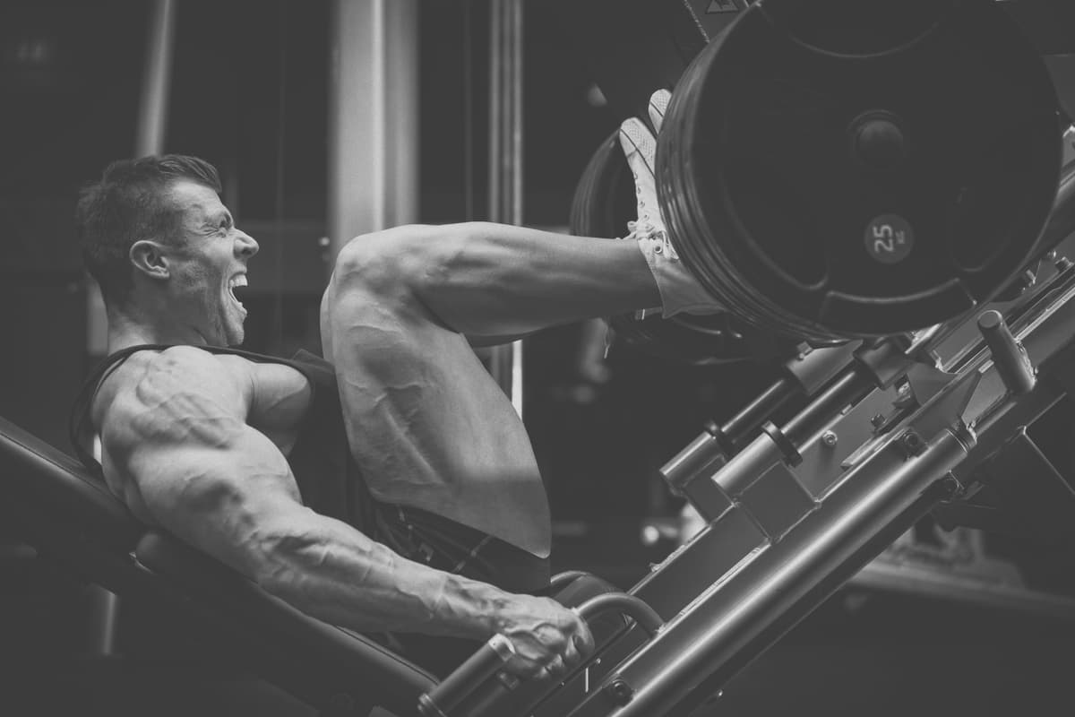 Augmenter votre force maximale en optimisant la phase excentrique de vos mouvements